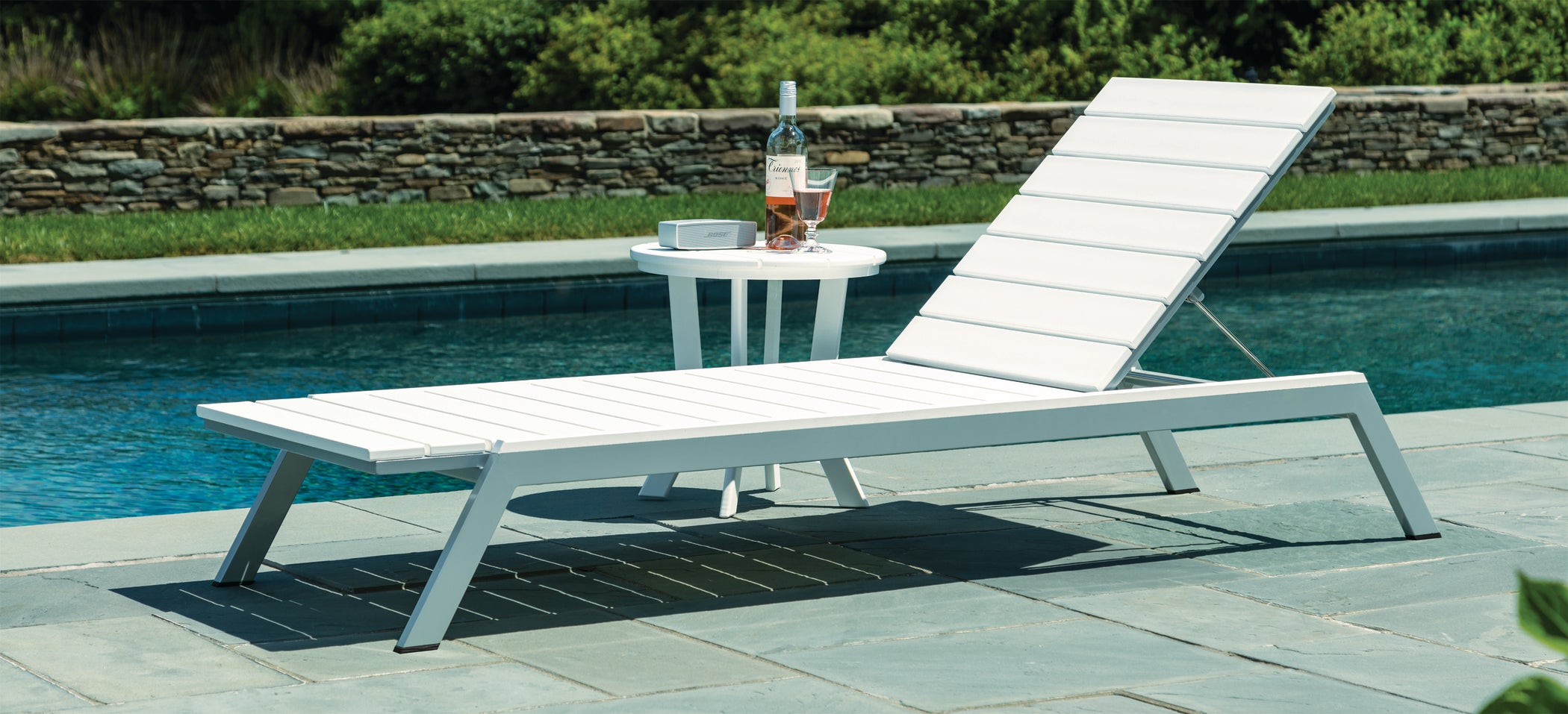 MAD Chaise