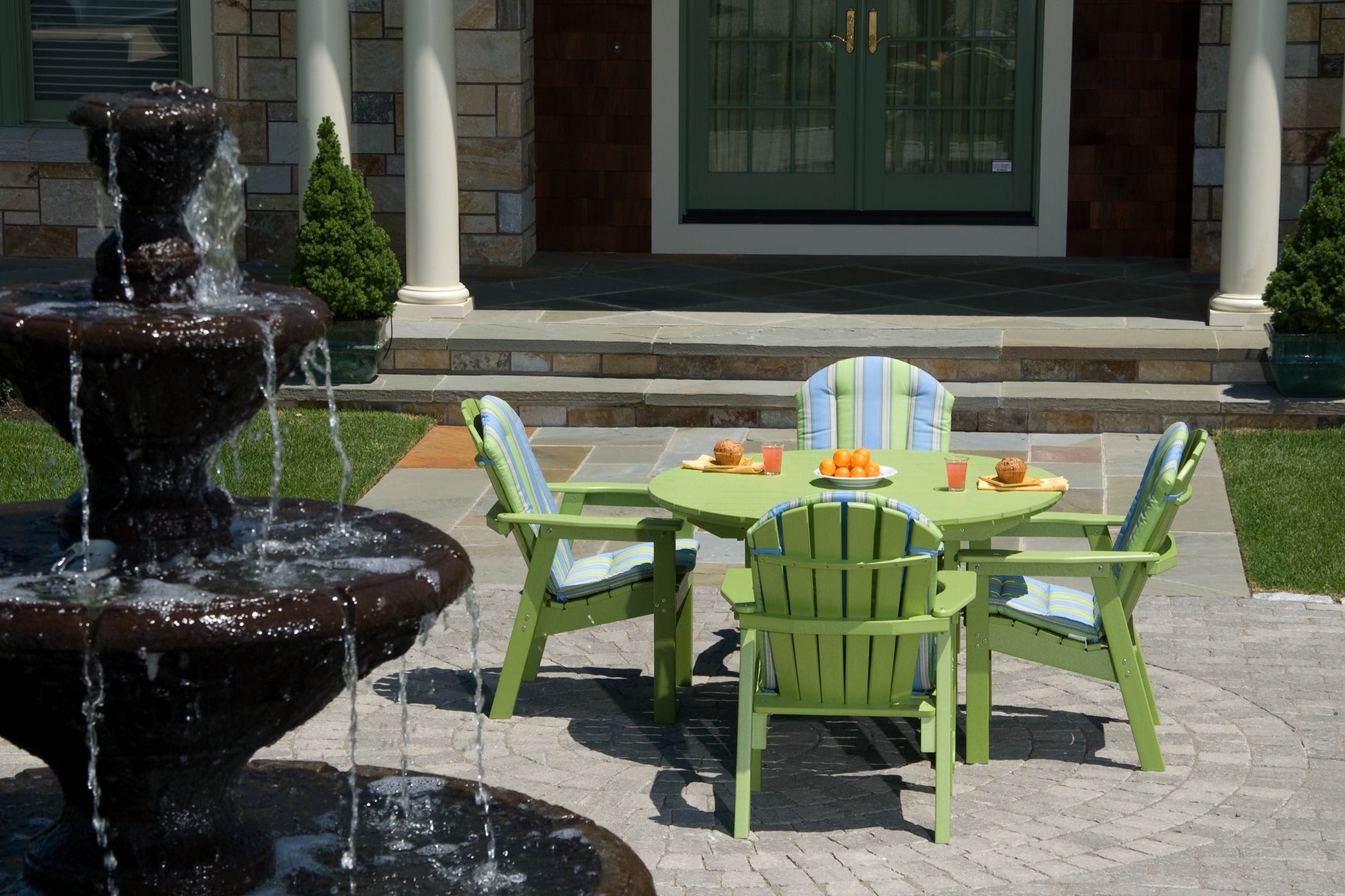 Salem Round Dining Table 48-Inch by Seaside Casual | Durable Outdoor Patio Table