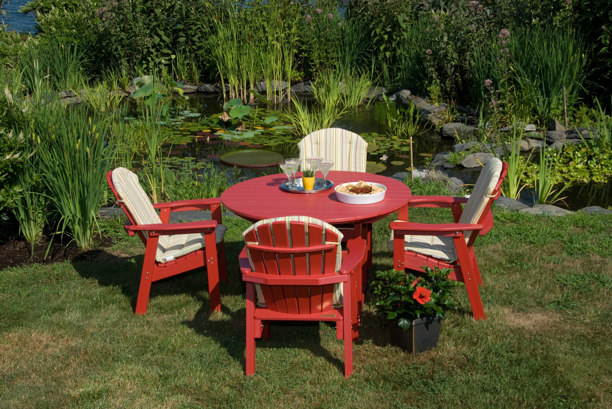 Salem Round Dining Table 48-Inch by Seaside Casual | Durable Outdoor Patio Table