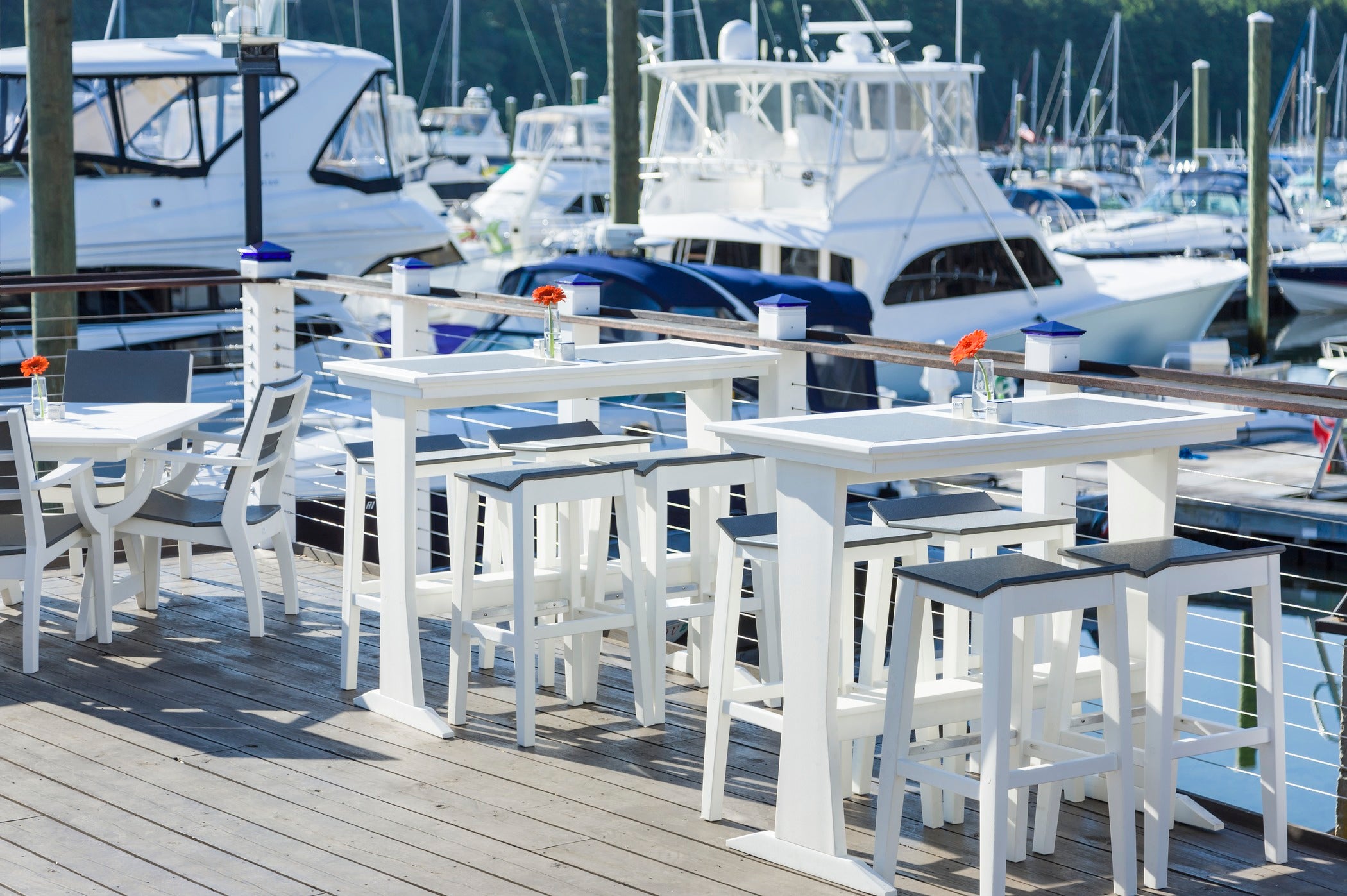 Seaside Casual SYM Pub Table – Modern Outdoor Bar-Height Table