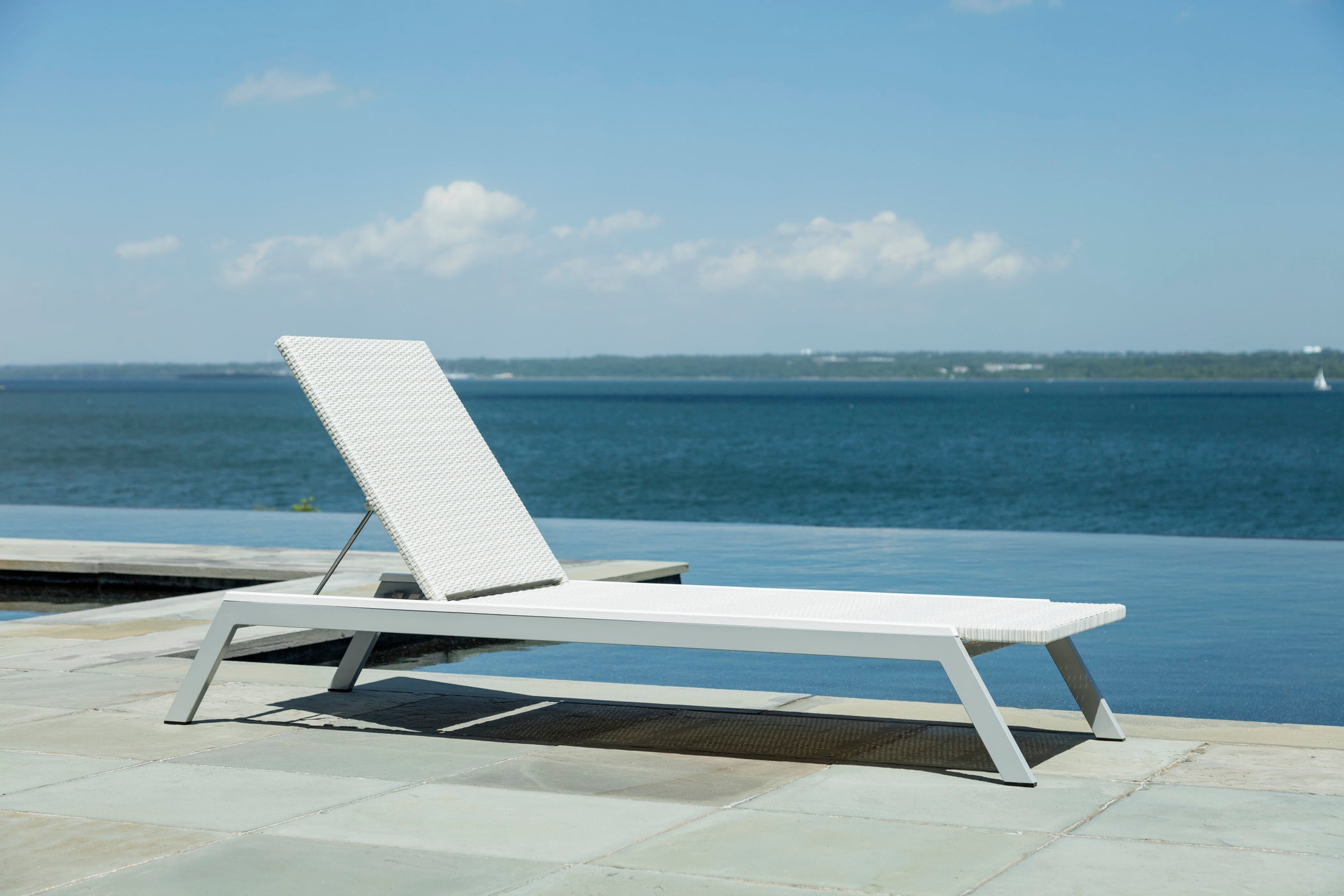 MAD Chaise